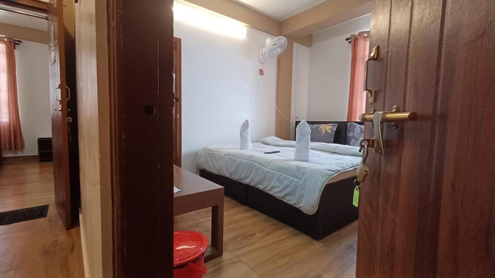 Aroma Inn Shillong Buitenkant foto