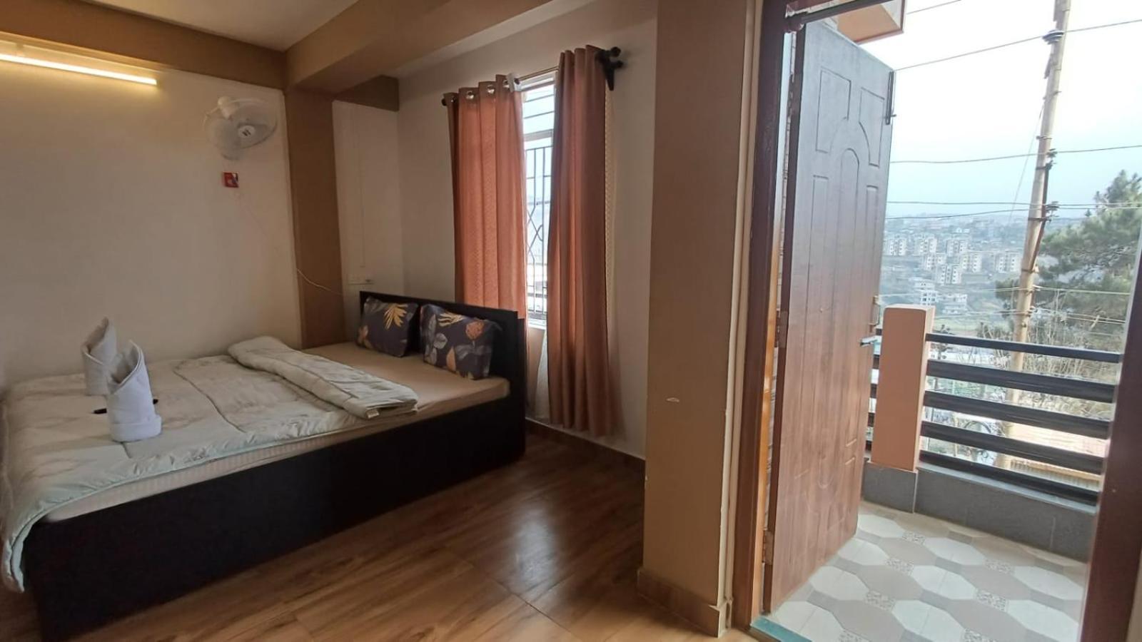 Aroma Inn Shillong Buitenkant foto